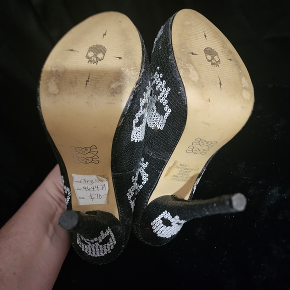 Iron fist size 8 sequin skull heels - Picture 5 of 5